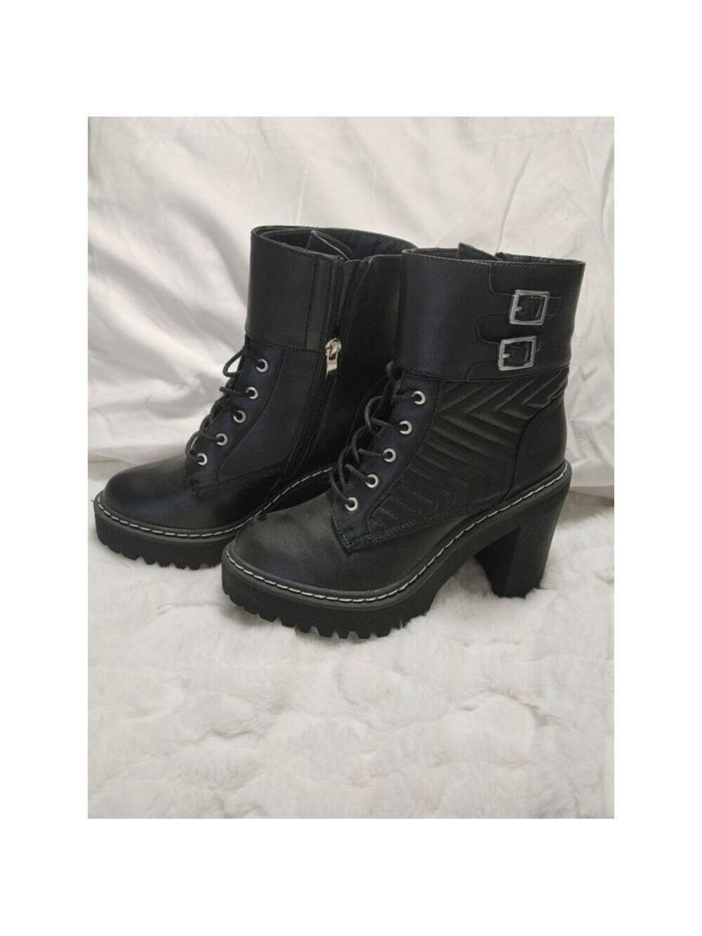 Women's XOXO Heeled Boots 7.5 Black with Silver Accents